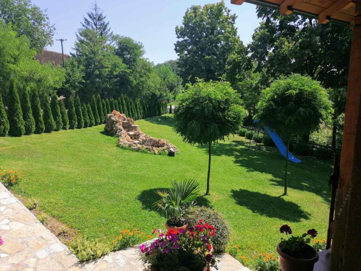 Kuca Za Uzivanje Valjevo Luaran gambar