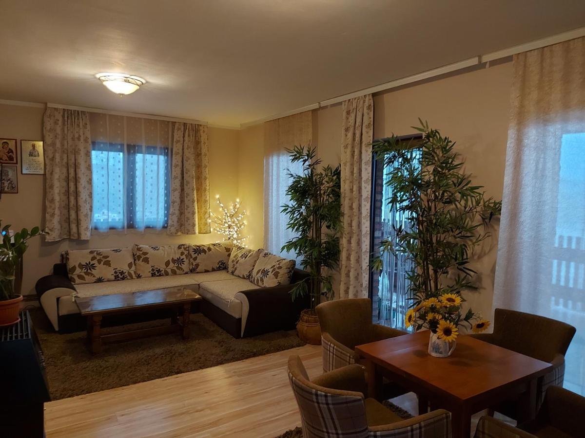 Kuca Za Uzivanje Valjevo Luaran gambar